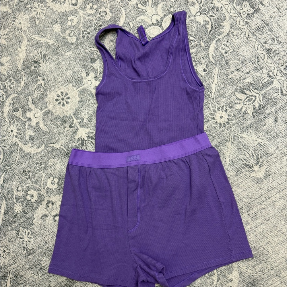 SKIMS tank and boxers - Picture 3 of 3